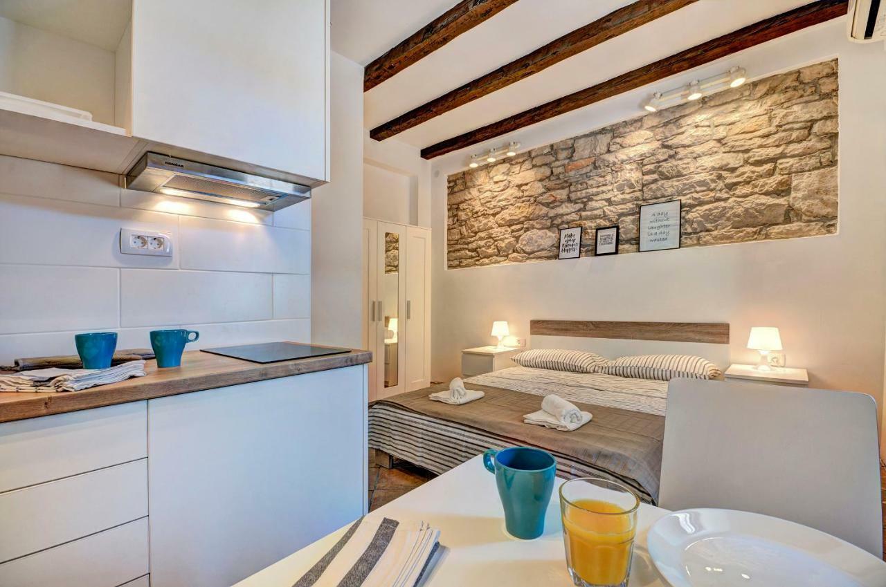 Apartman Amfiteatar Franko プーラ エクステリア 写真